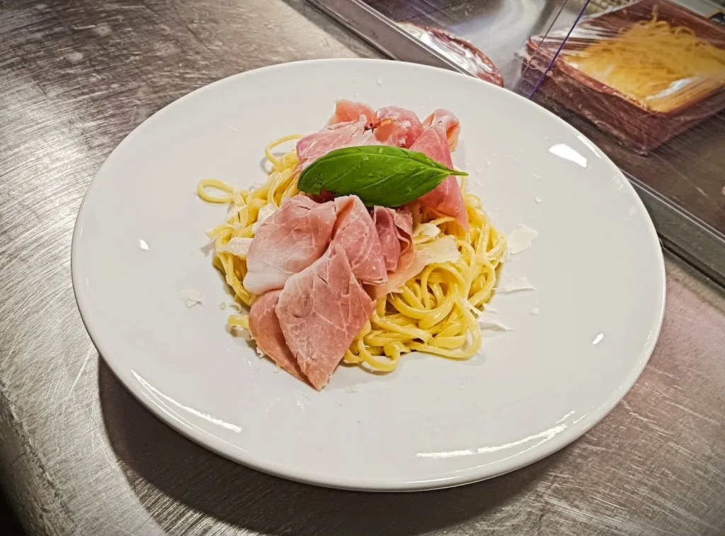 La Guinguette du Marché_Aigues-Mortes_slider_image_2