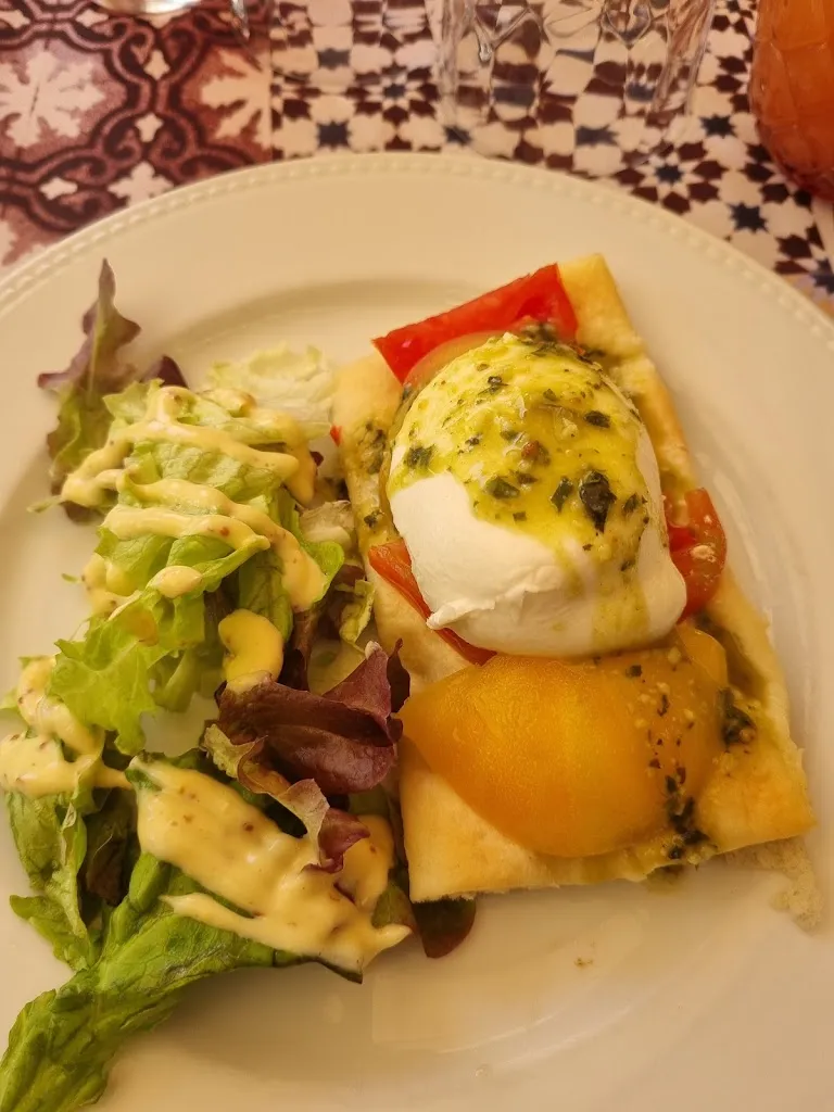 Menu_Restaurant Le Café Du Commerce_Aigues-Mortes_image_9