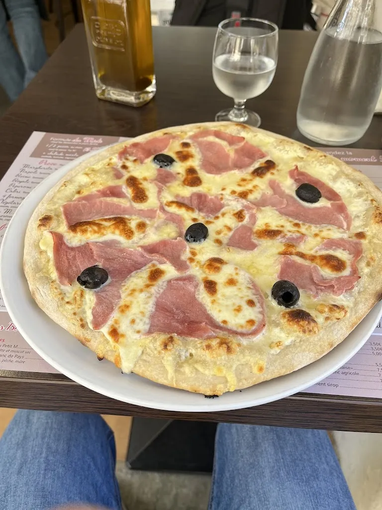 Jieyun Pan_Le petit M - restaurant pizzeria_Aigues-Mortes_review