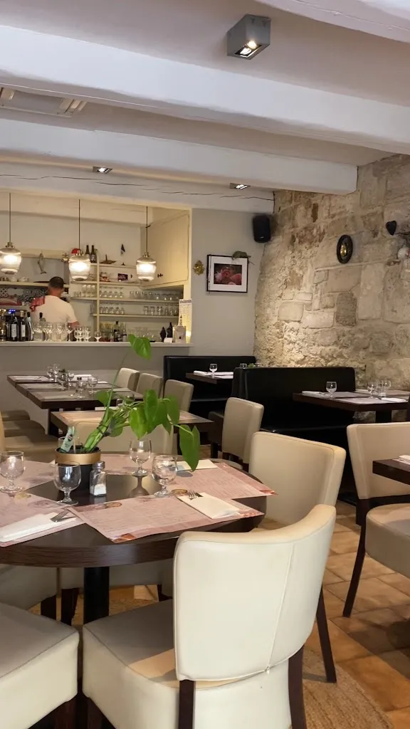 Le petit M - restaurant pizzeria_Aigues-Mortes_slider_image_2