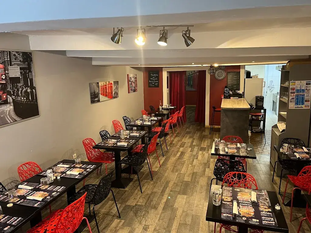 Le Petit London Restaurant in Aigues-Mortes