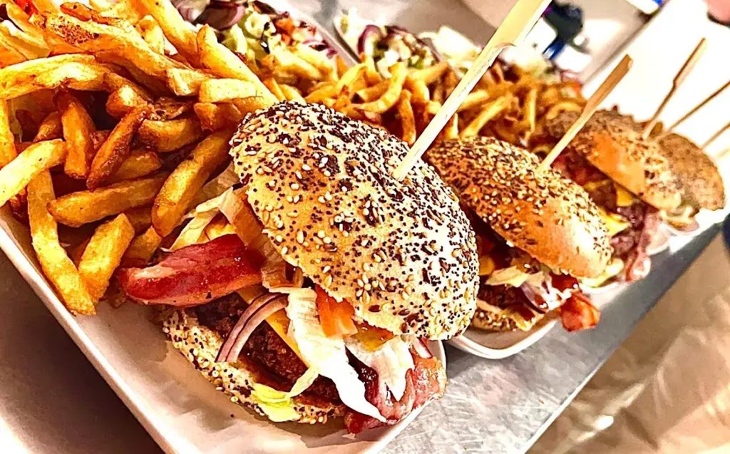 Le Petit London_Aigues-Mortes_slider_image_2