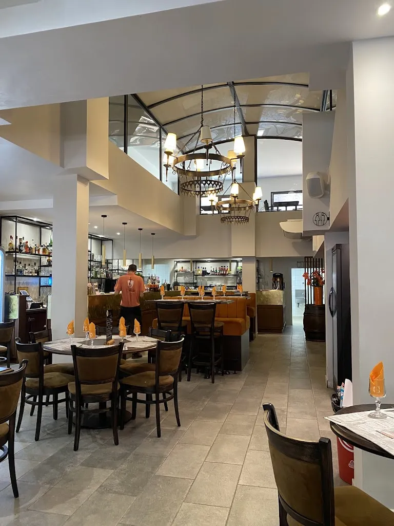 Restaurant la Citadelle_Aigues-Mortes_slider_image_3