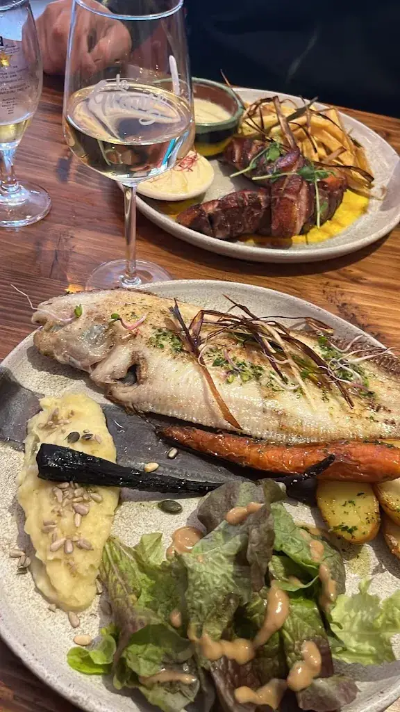 Marine Debruyne_La Grange d'Aigues-Vives_Aigues-Vives_review