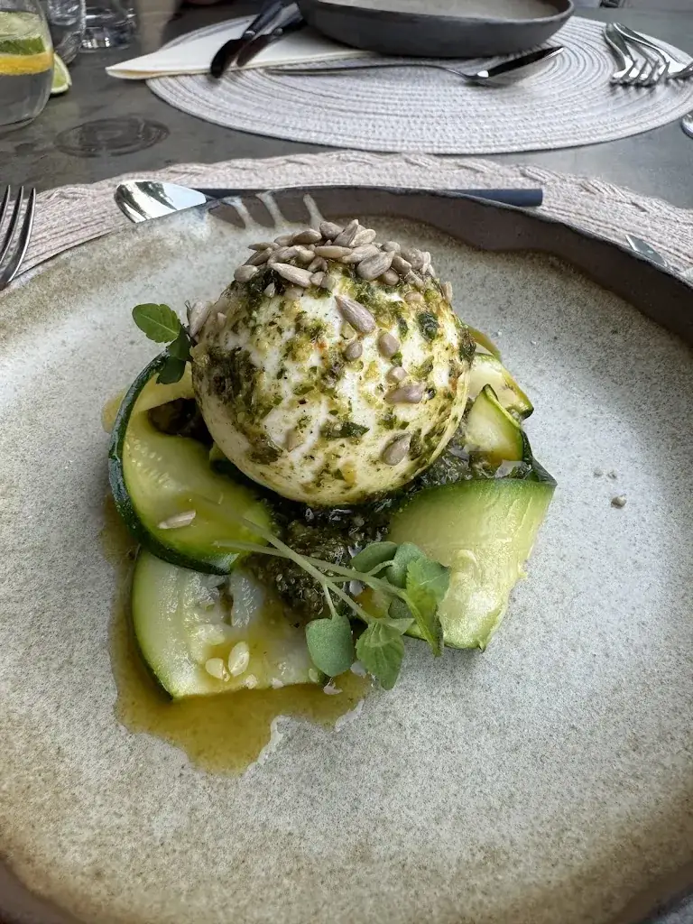 claude acker_Restaurant @ La Villa Vicha_Aubais_recensione