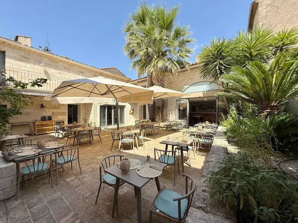 Hôtel O'Banel - Restaurant L’Imprévu Restaurant in Gallargues-le-Montueux