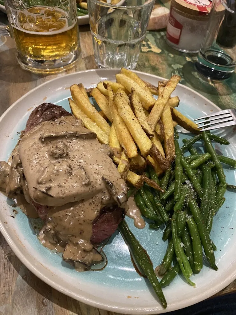 Raphaël Fasansieux_Côté Patio_Vergèze_review