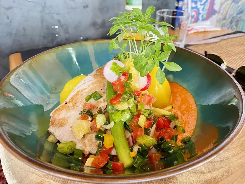 RENAULT YUURI_La Table D'amis Chez Richard_Marsillargues_review