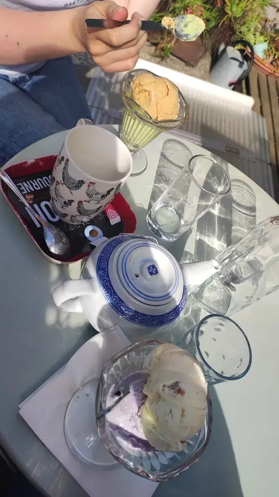 Eva Bonnal_La Théière - Marsillargues_Marsillargues_recensione