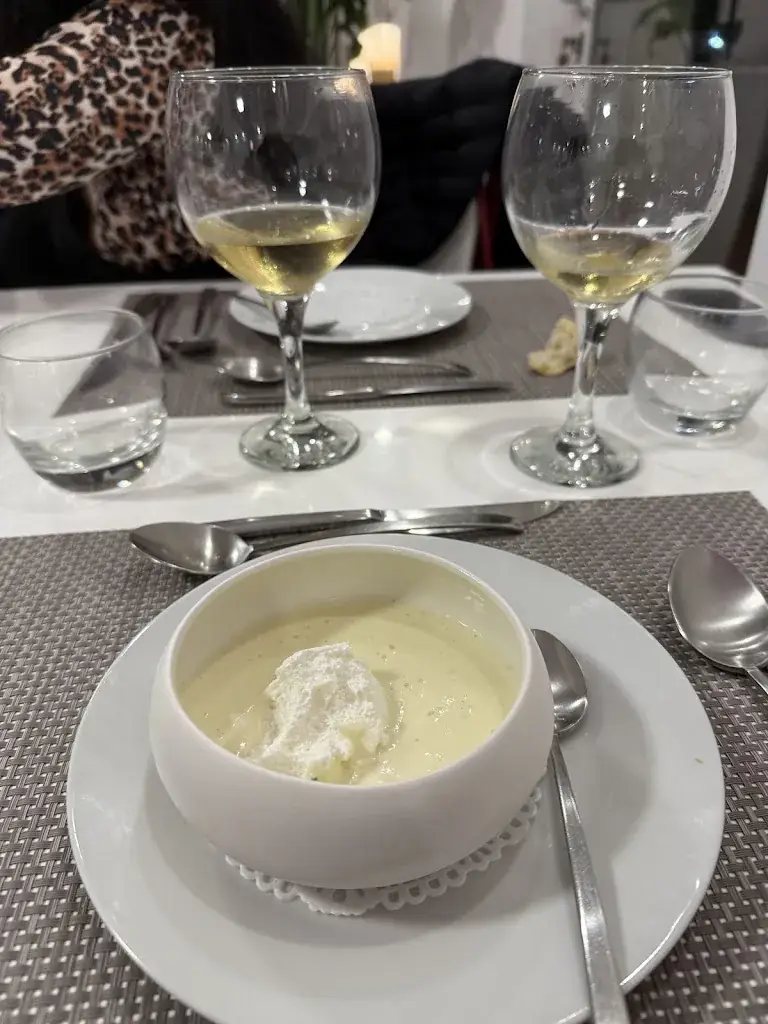 Cédric Delpérié_Le Plaza Lunae_Lunel_review