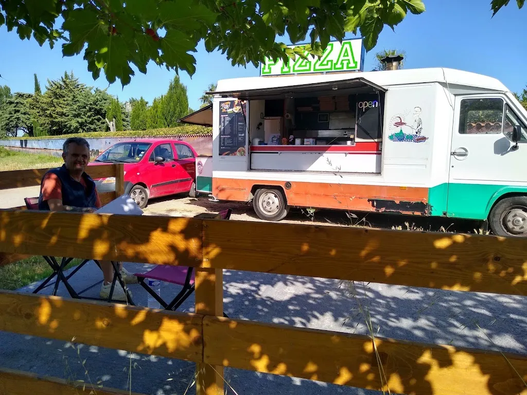 Aujourd'hui Pizza_Aimargues_slider_image_3