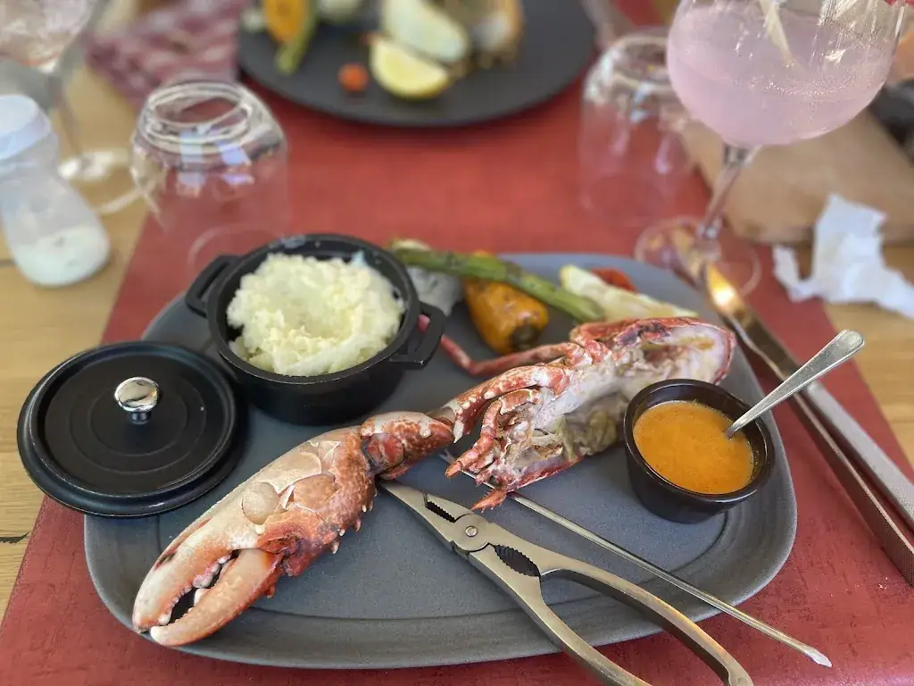 Lulu Young_L'ARRIVAGE_Agde_review