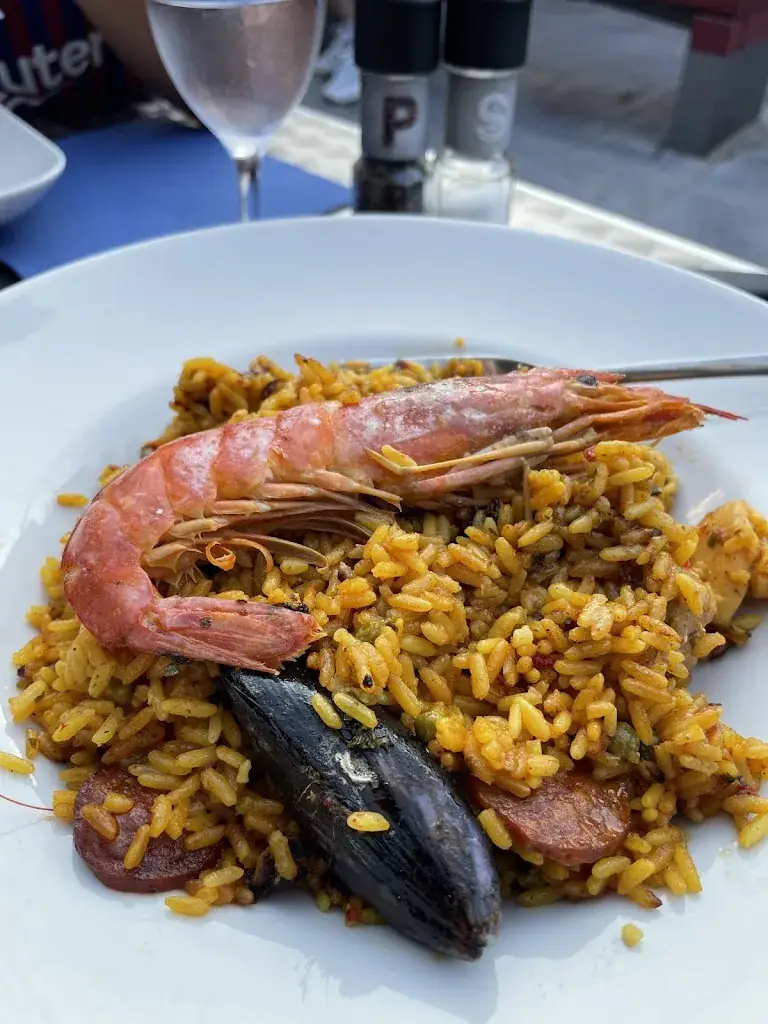 Karl Xavier_Aqui Mail_Agde_review