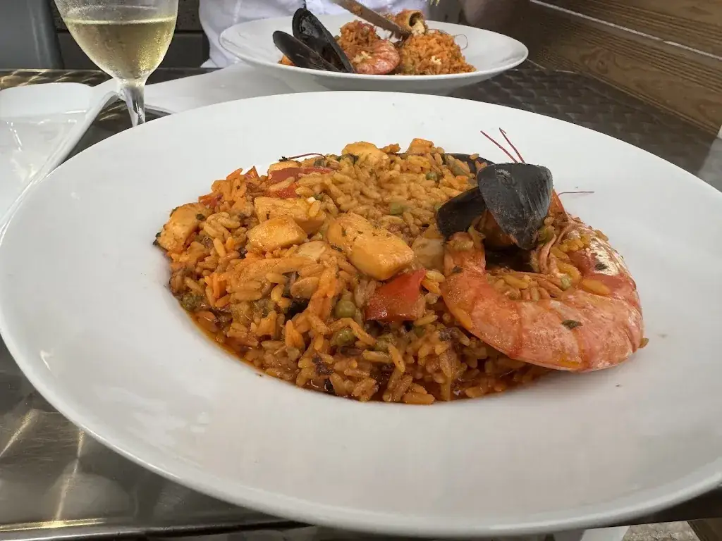 Aqui Mail_Agde_slider_image_3