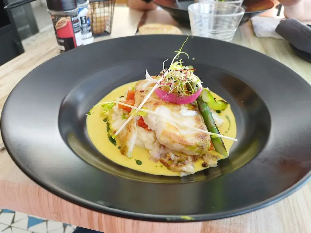 patrick usson_L'imprévu Grau d'Agde_Agde_review