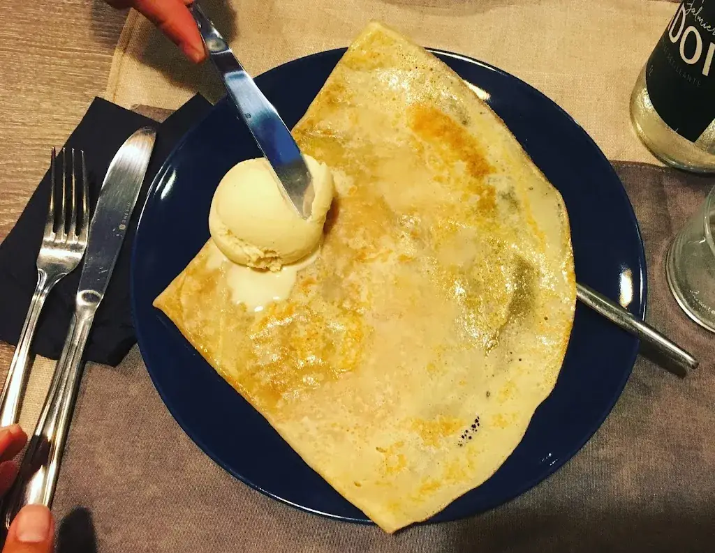 Cindy Lan_Crêperie La Ribote_Agde_review