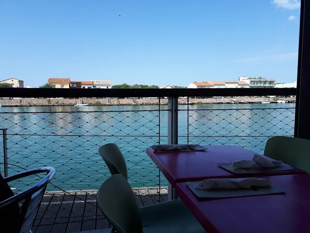 Laura Buszewski_Bahia_Agde_recensione