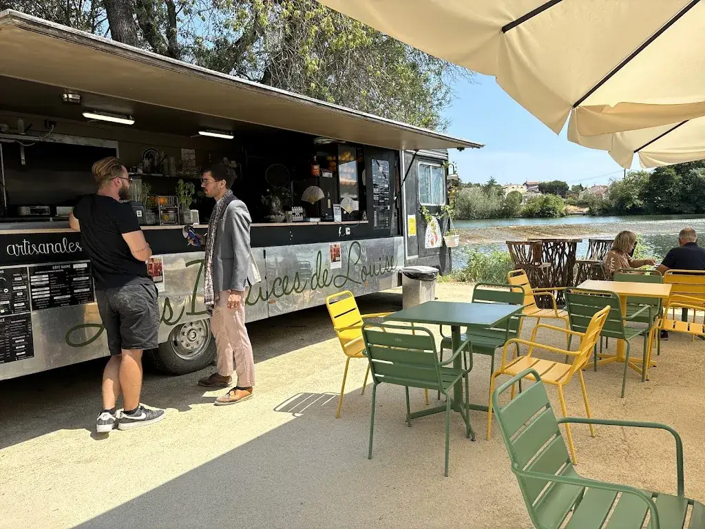 Jonathan MacCumhaill-BinRosli_Les Délices de Louise_Agde_review