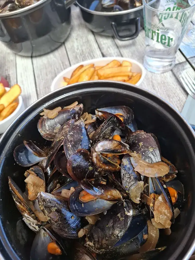 Claudia Frerichmann_Chez Graziella_Agde_review