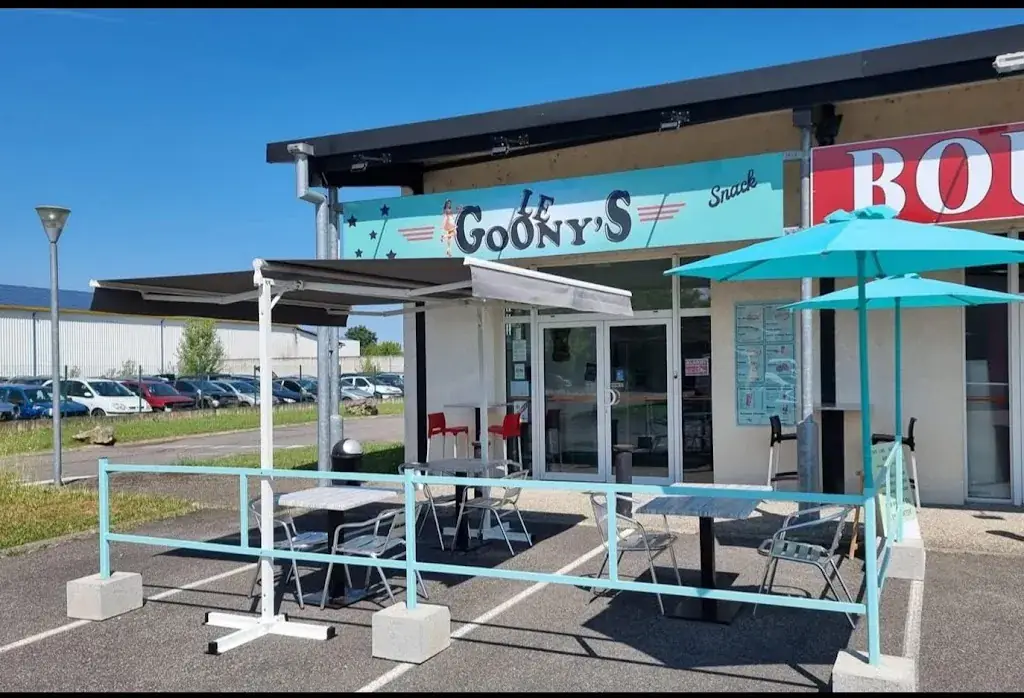 Le Goony's_Albias_slider_image_1