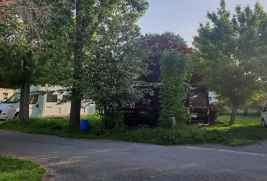 Martine Clemenceau_Farm Pibouls_Montauban_review