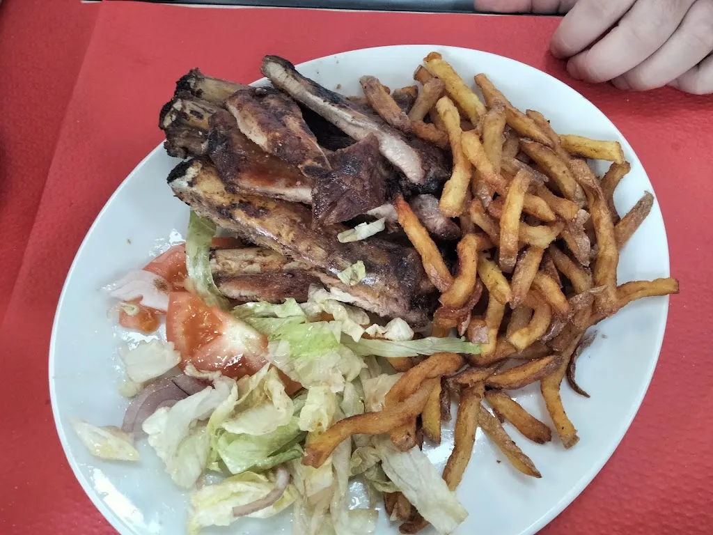 Chez Tonton Artur_Alénya_slider_image_2