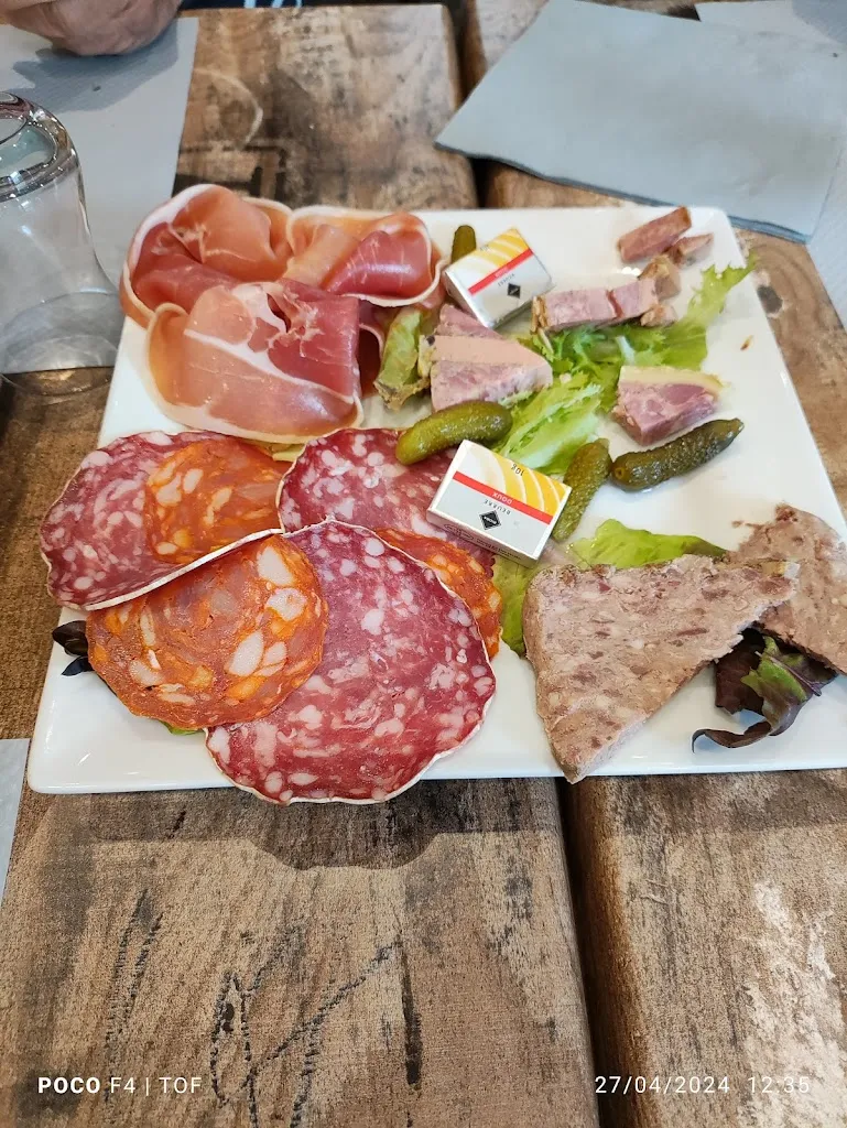 Christophe_LA FRATERIE_Alénya_review