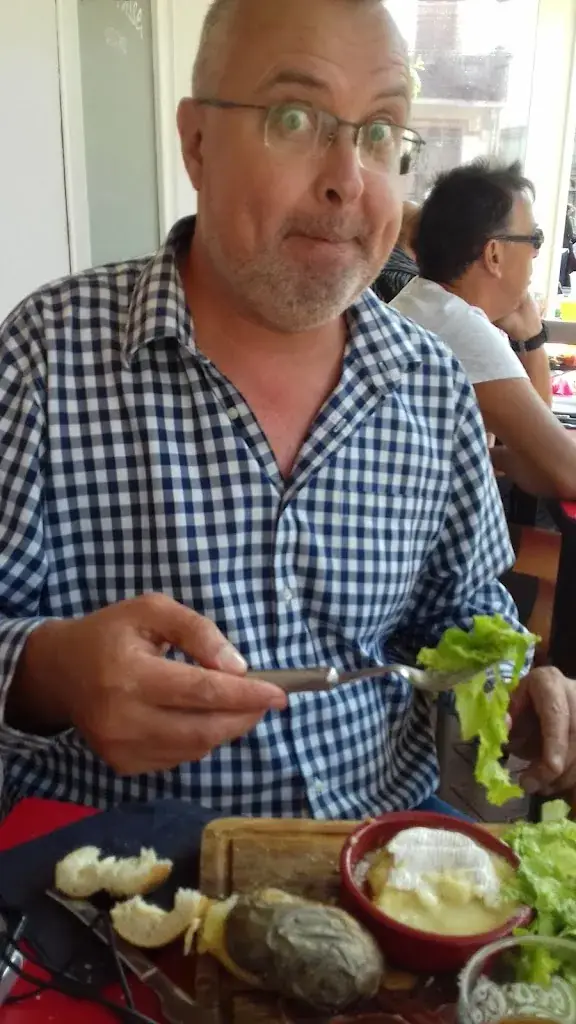 Graham Payne_Al Moussec CHEZ JULIA_Alénya_review