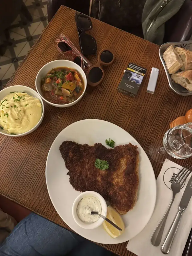 Noemie Ceccarelli_Grand Café Le Pontié_Albi_review