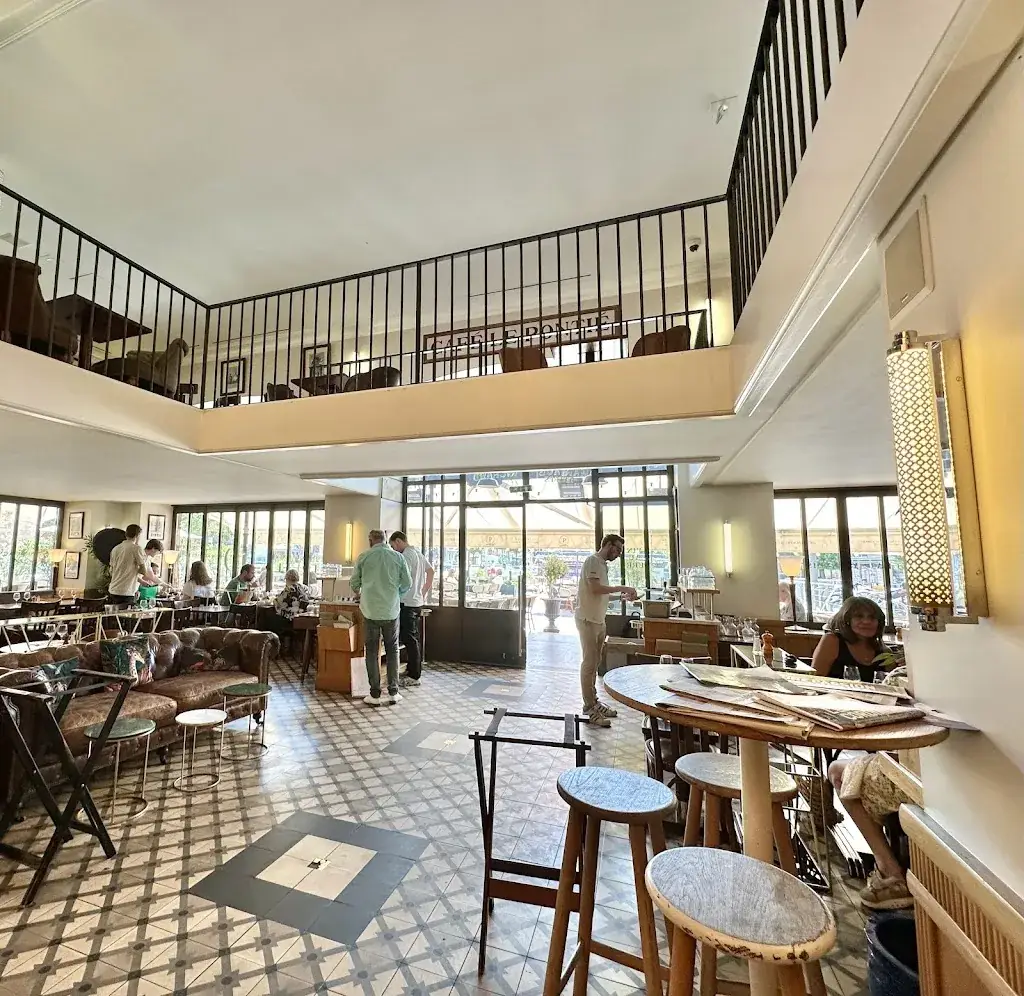 Grand Café Le Pontié restaurant in Albi