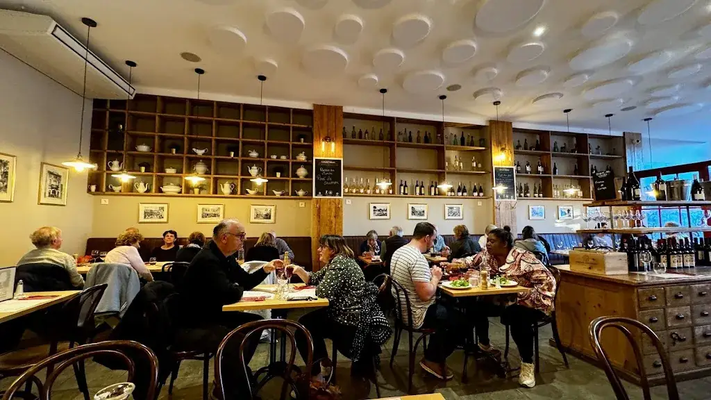 Le Petit Bramais restaurant in Bram