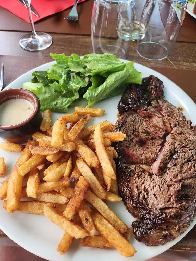 Restaurant Les Platanes restaurant in Alzonne