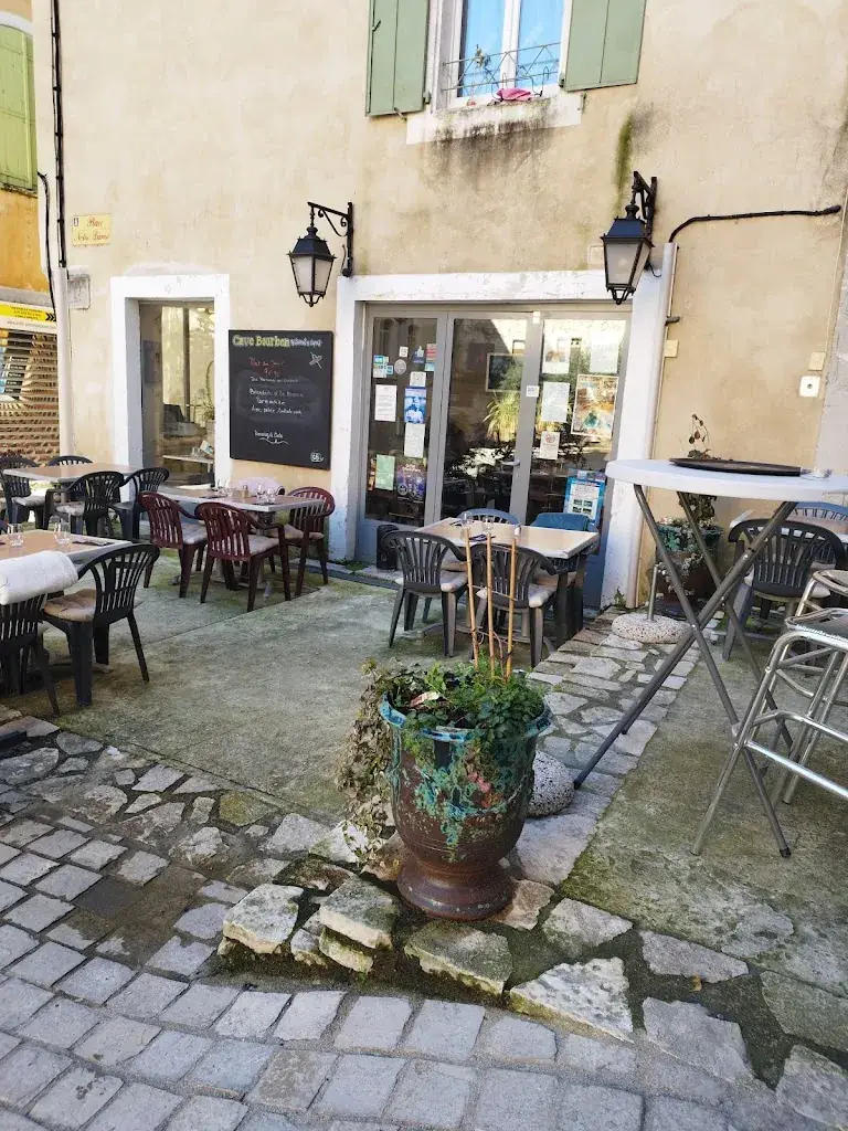 Susan Matthey_Cave Bourbon Restaurant Tapas_Anduze_review