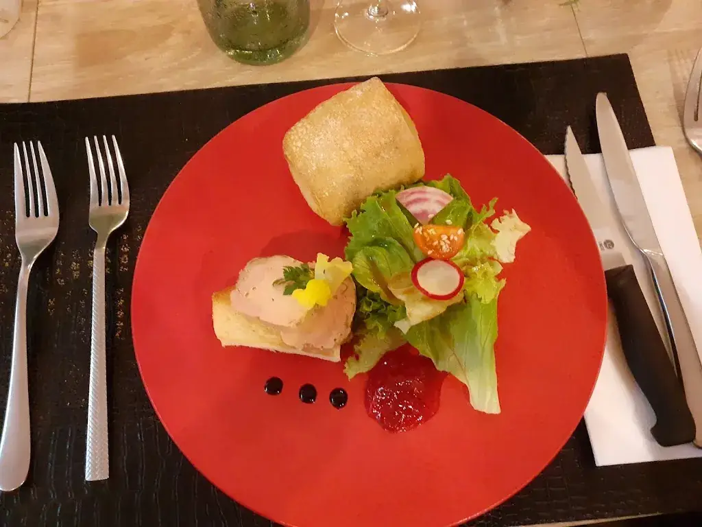 Linda Sillifant_L'atelier de Pierre._Anduze_review