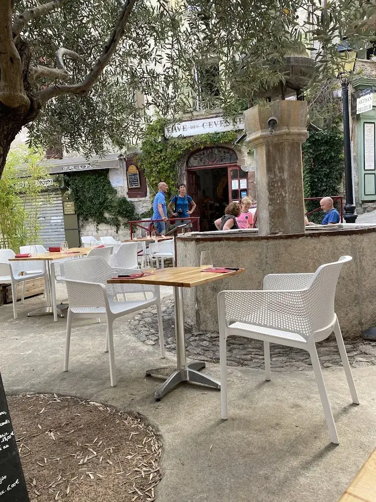 Tife Tafe_Anduze_slider_image_1