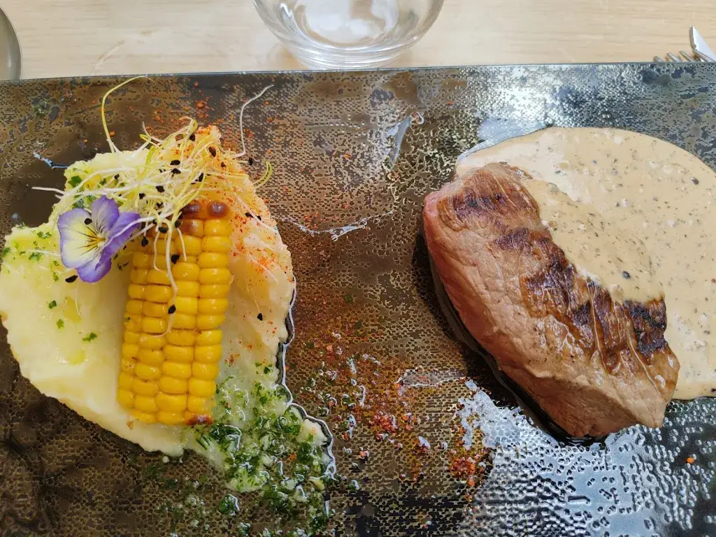 Tife Tafe_Anduze_slider_image_2