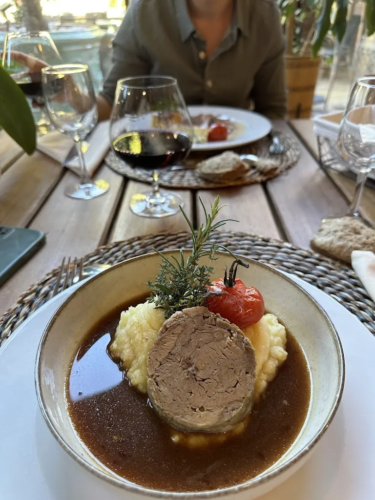 Manon Kerherno_SARL Restaurant La grange de labahou_Anduze_review