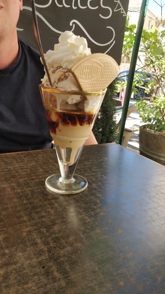 Stinee1_L’Innocent_Aniane_review