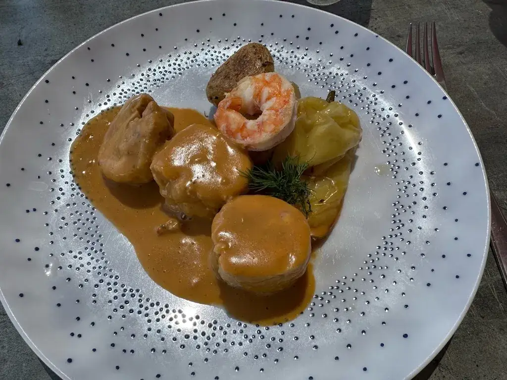 La Pourpre et les Oliviers restaurant in Saint-Jean-de-Fos