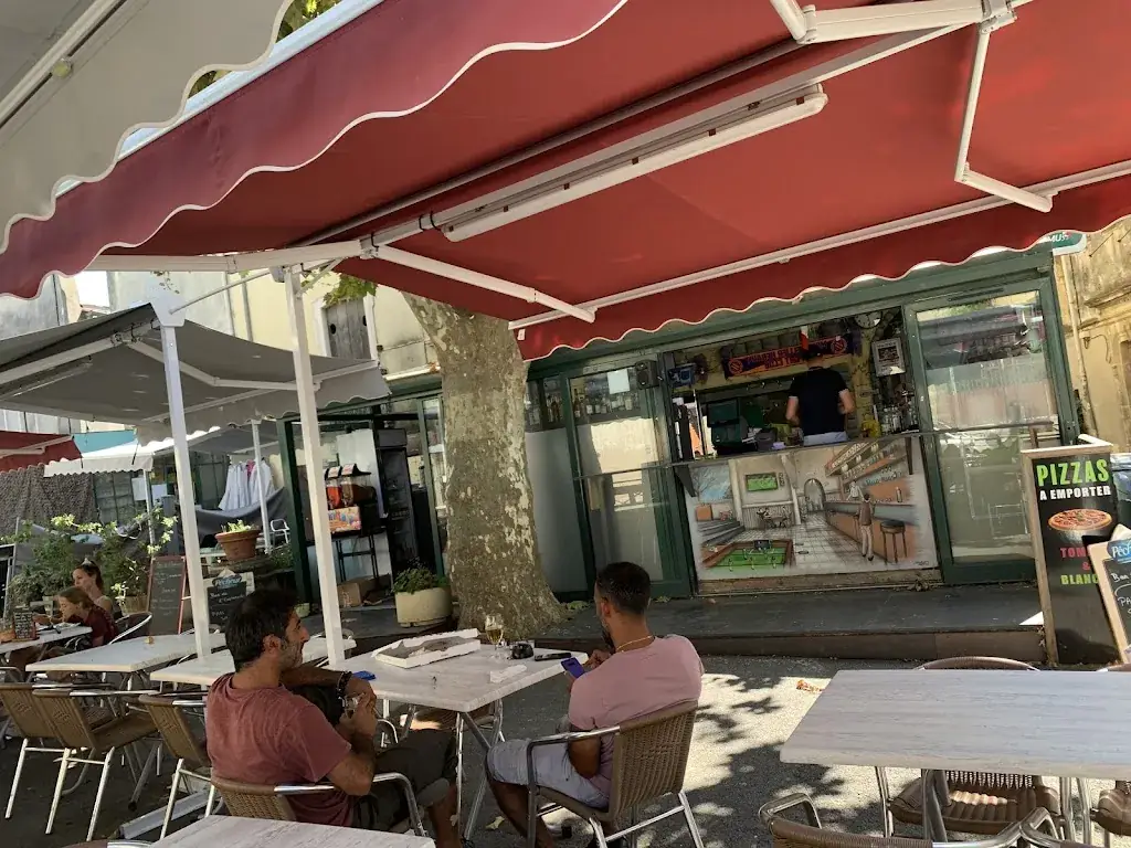 jahangir farazmand_Bar Restaurant De L'esplanade_Aniane_review