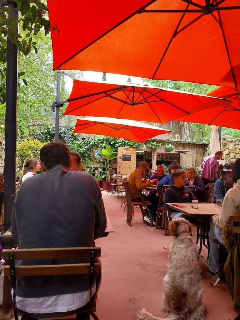 gaelle calmel_Restaurant coté terrasse_Saint-Guilhem-le-Désert_review