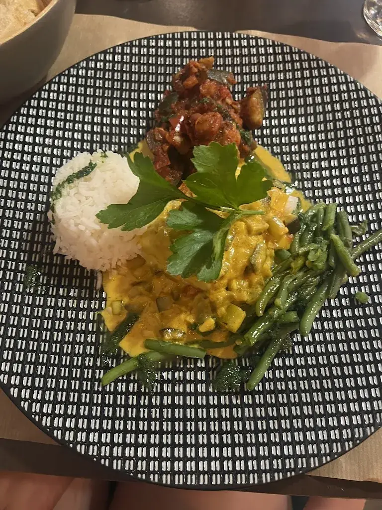 Jade Woolley_Le Coq Hardi_Alès_review