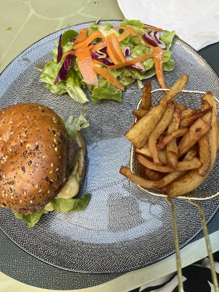 Léa Charret_LesFéesMaison_Alès_review