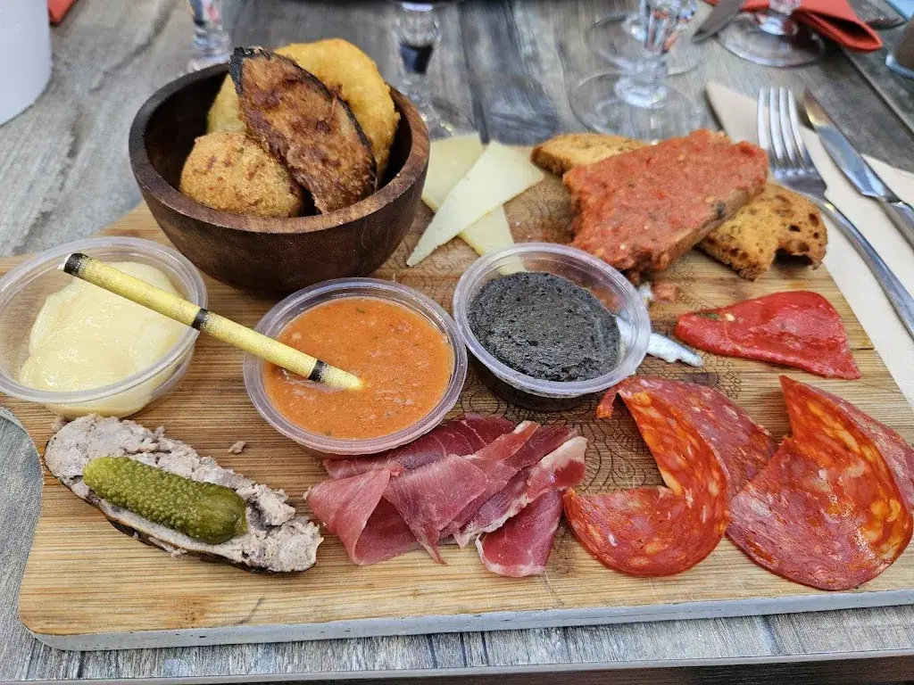 Michel Rdam_L’Antik_Argelès-sur-Mer_review