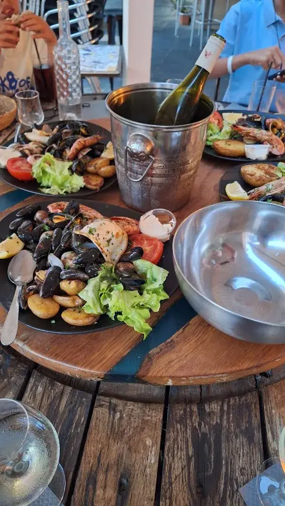 Ine Rayen_La Bodega du port_Argelès-sur-Mer_review