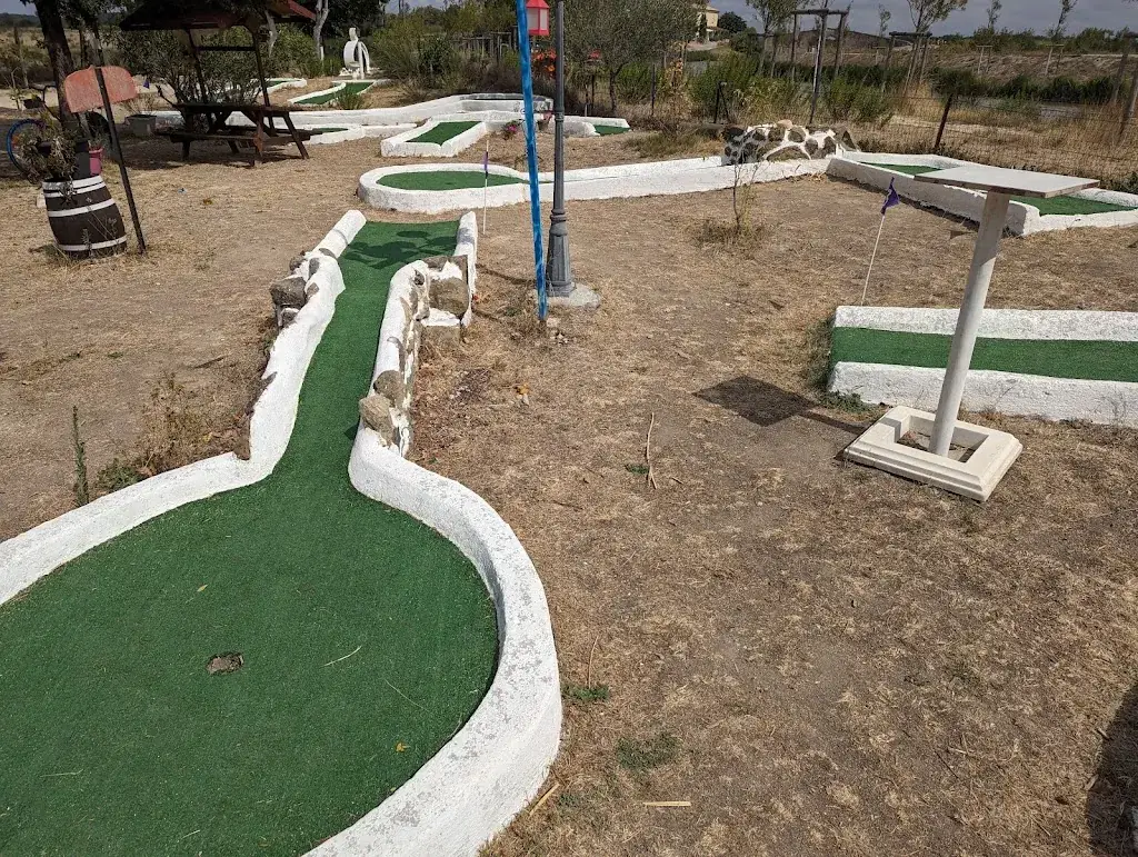 Paul Stapley_Le Mini golf d'Argeliers_Argeliers_review