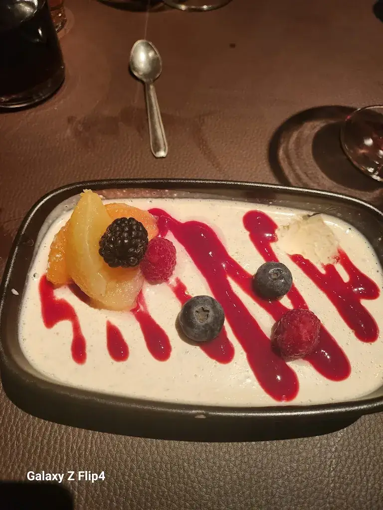 John Reilly_LA GRANGE - PUB RESTAURANT_Bize-Minervois_review