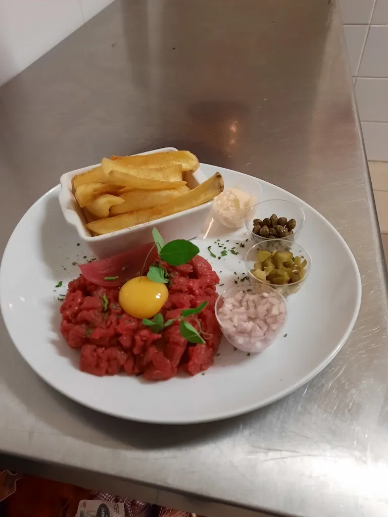 Le café du midi_Bize-Minervois_slider_image_3