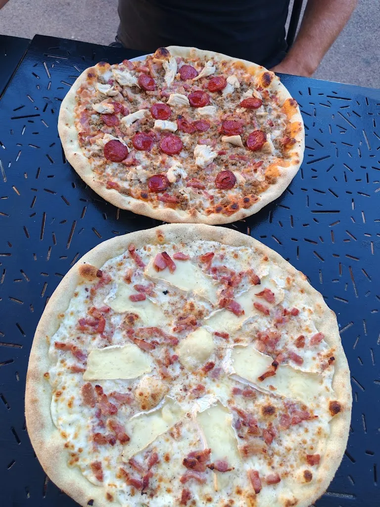 laura Hurelle_L'Ami Du Coin_Vinassan_recensione