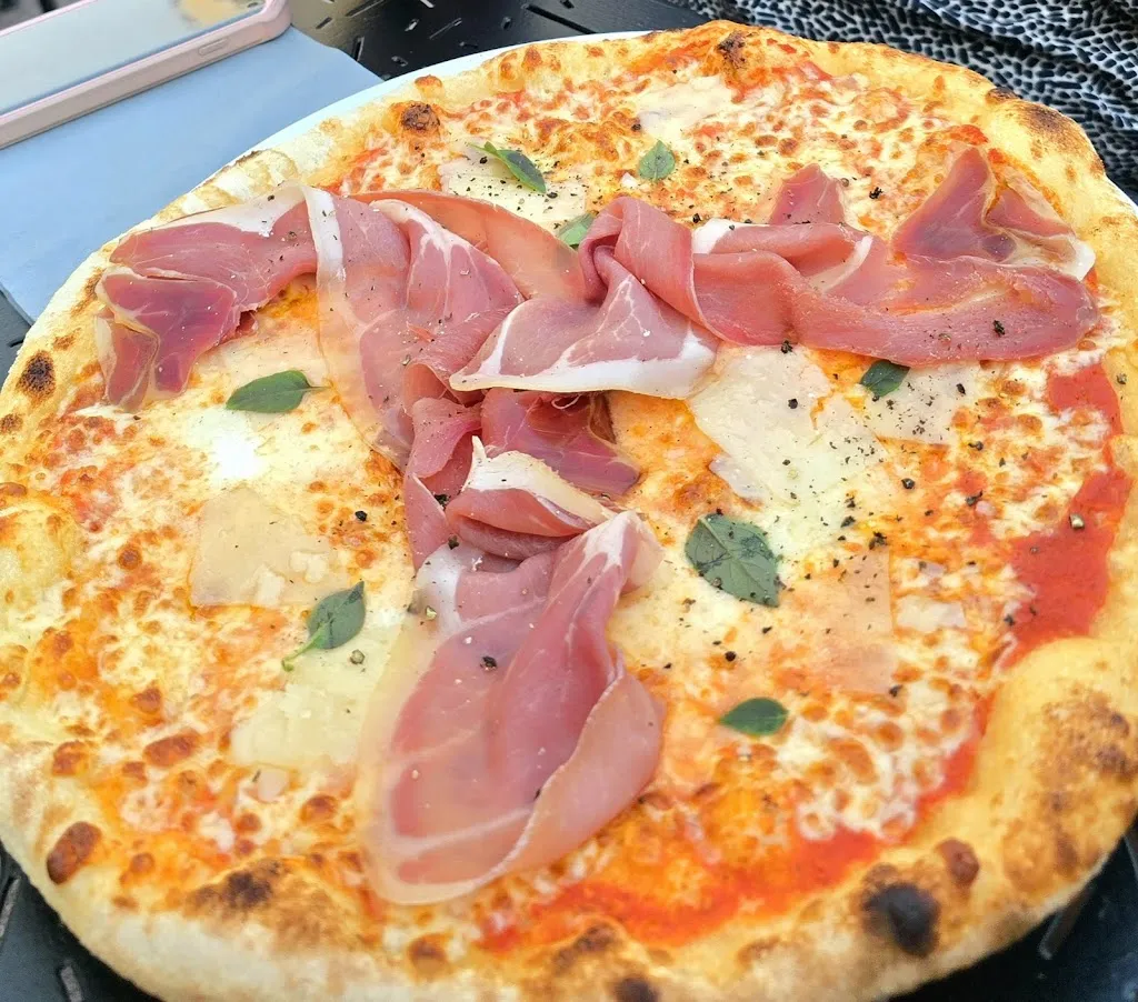 L'Ami Du Coin restaurant in Vinassan